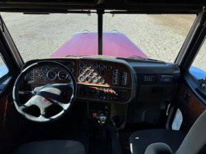 large-used-2002-peterbilt-379 (1)