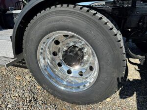 large-used-2002-peterbilt-379 (2)