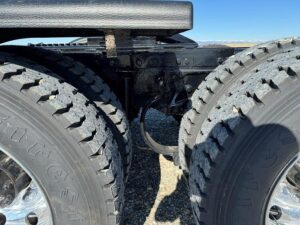 large-used-2002-peterbilt-379 (3)