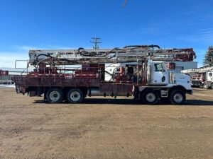 large-used-2004-th-60-range-i-water-well-drilling-rig