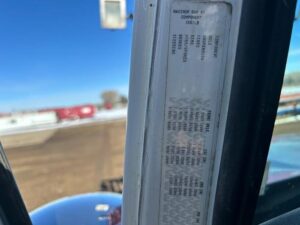 large-used-2004-th-60-range-i-water-well-drilling-rig (9)