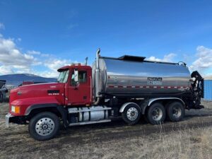 large-used-2005-mack-cl-733 (10)