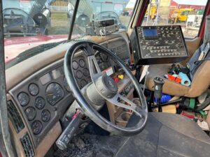 large-used-2005-mack-cl-733 (3)