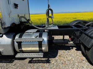 large-used-2018-freightliner-122-sd (7)