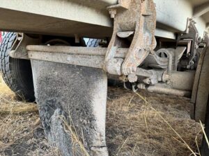 large-used-beall-belly-dump-silver-bullet (5)